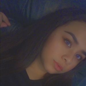 Meet your Posher, Alma